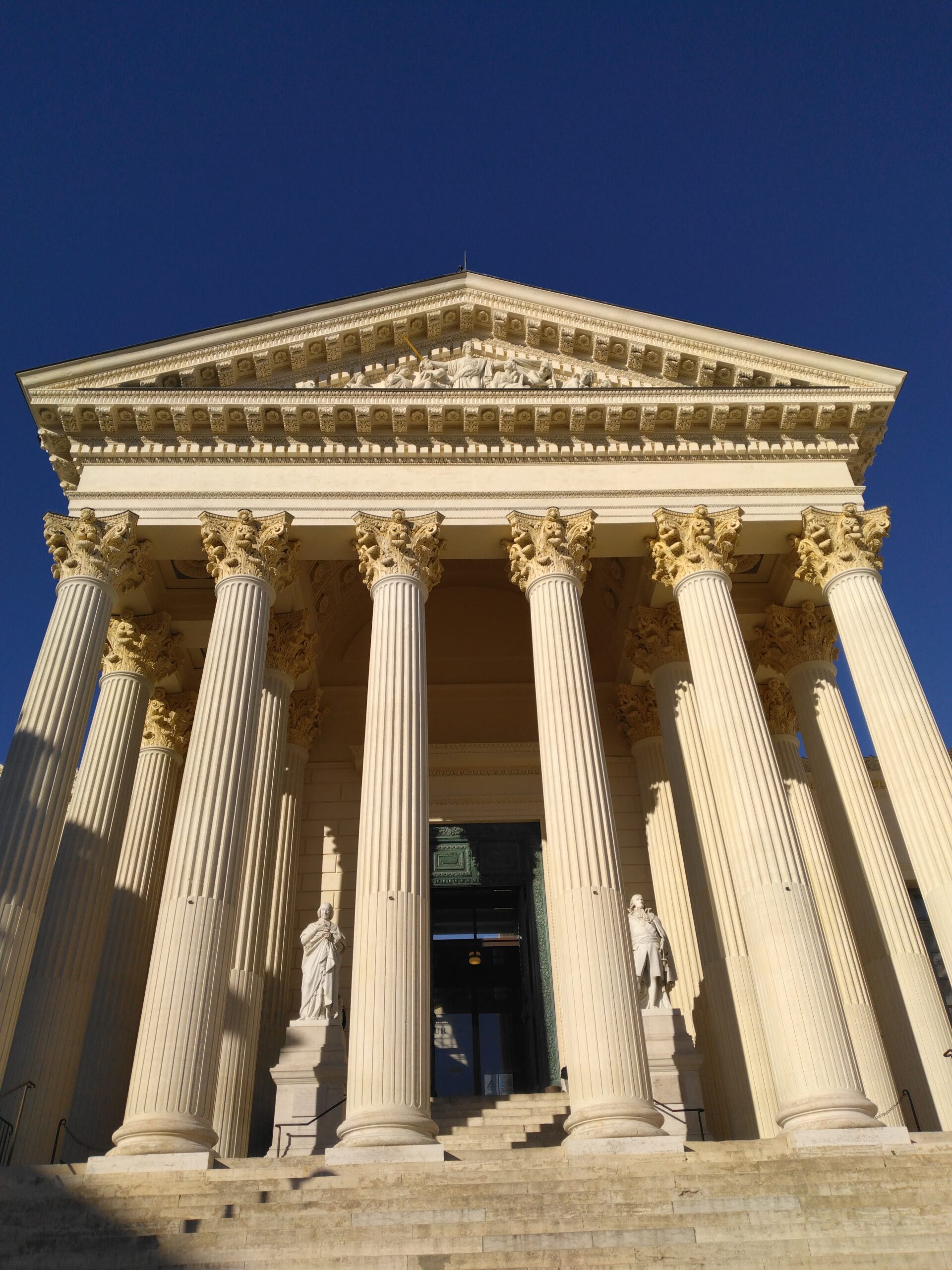 Adeline BALESTIE avocate Montpellier Lattes famille enfant routier étranger animaux immobilier